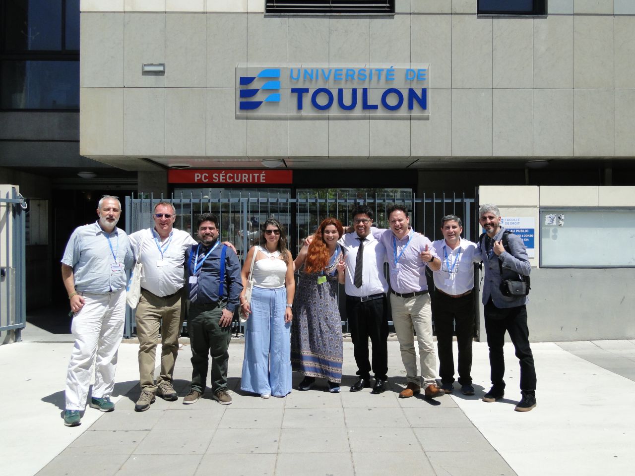 Todo el grupo fondo U toulon